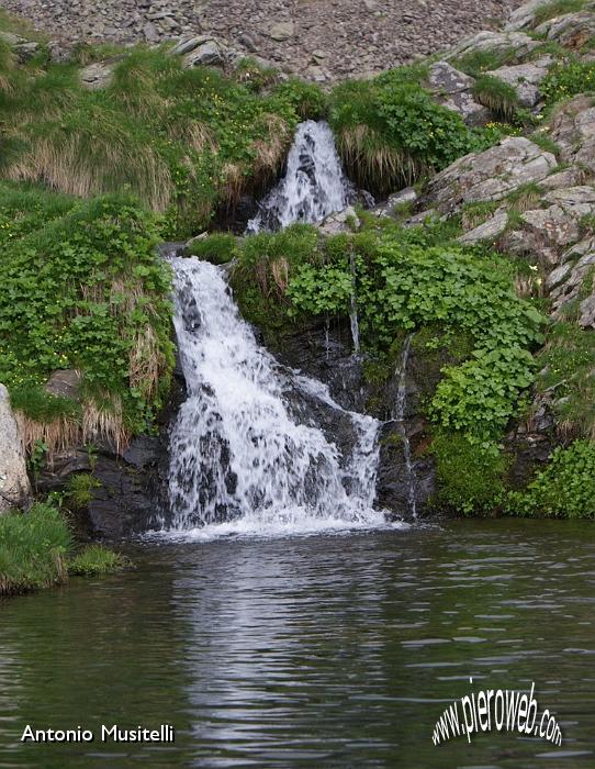 10 Pozza sopra al rifugio.jpg